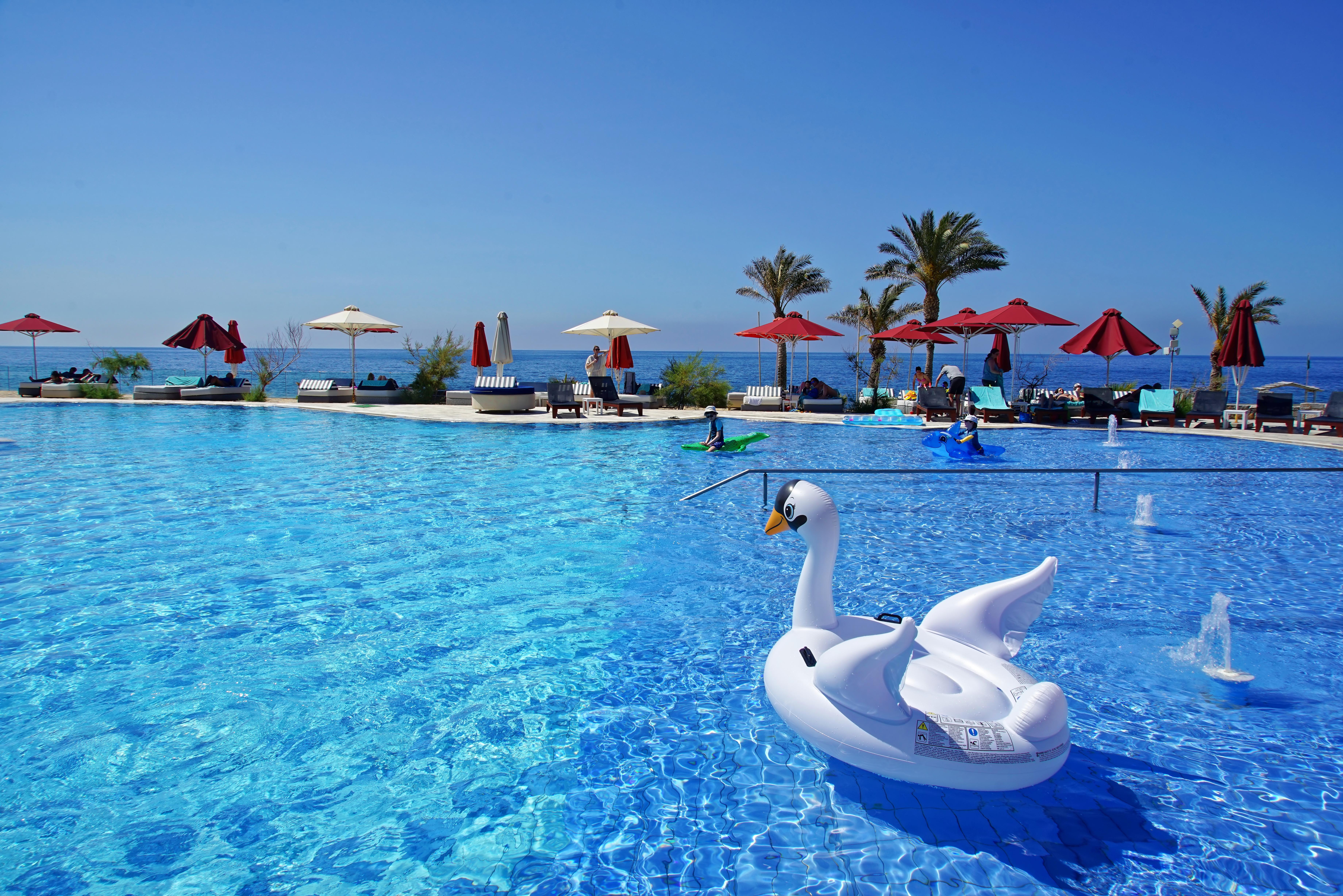 Minos Imperial Luxury Beach Resort & Spa Milatos Extérieur photo A pool in Cyprus