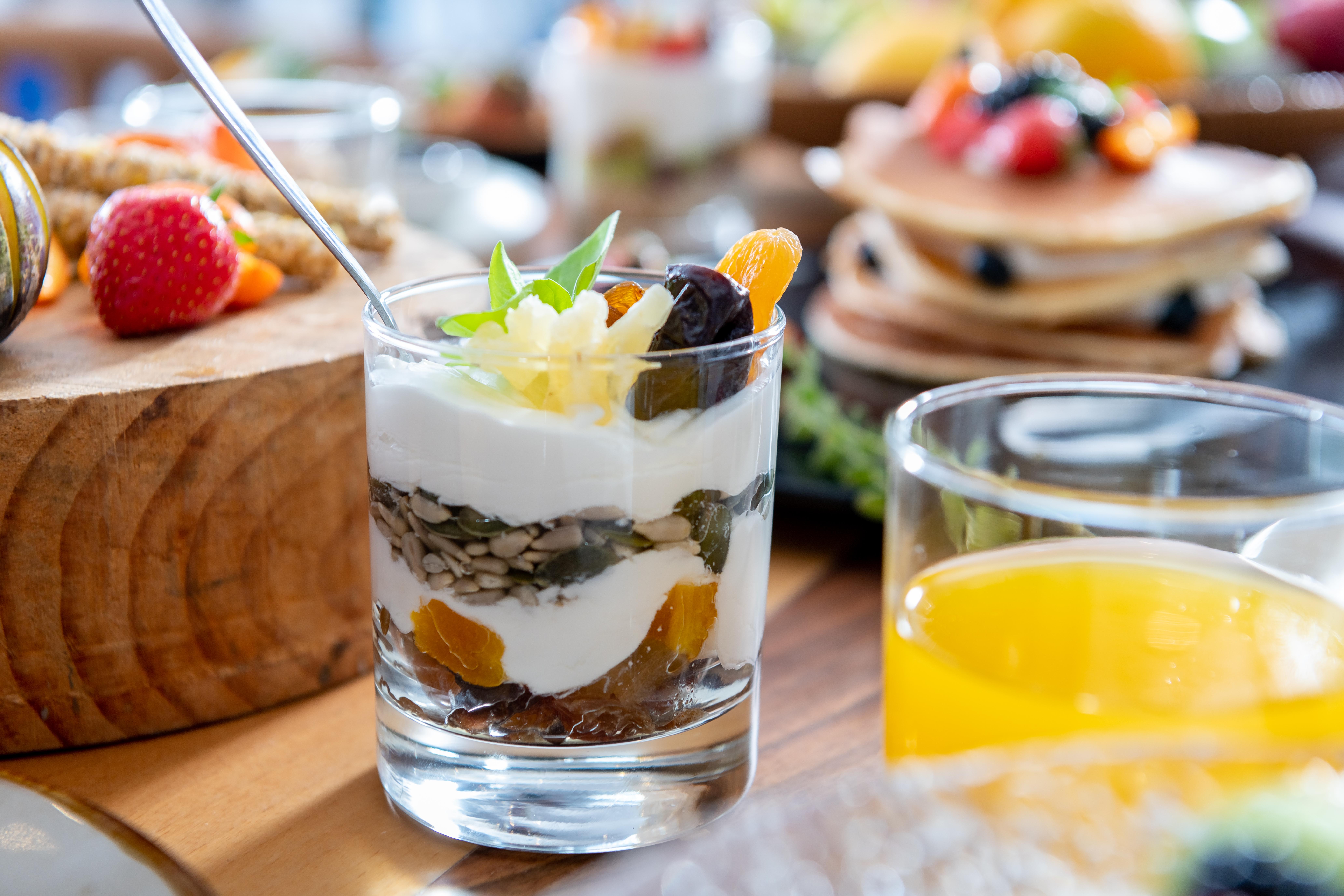 Minos Imperial Luxury Beach Resort & Spa Milatos Extérieur photo A parfait with fruit